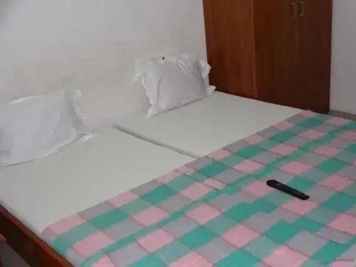 Калапет: R.M Guest House