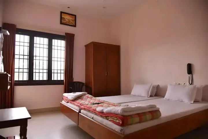 Калапет: R.M Guest House