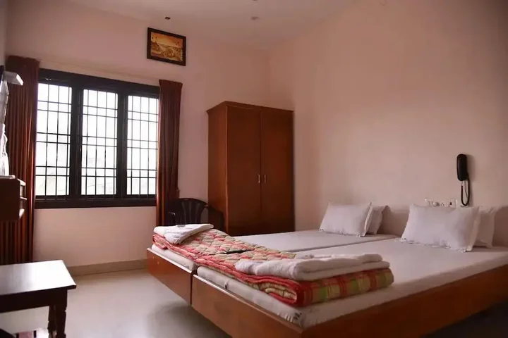 Калапет: R.M Guest House