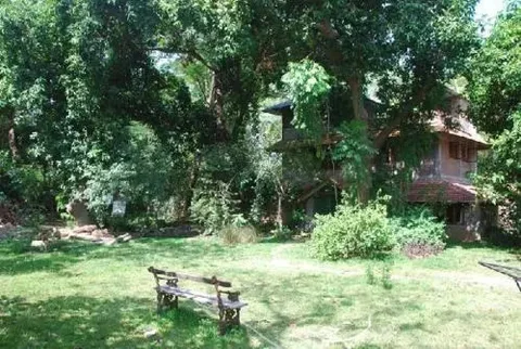 Калапет: R.M Guest House