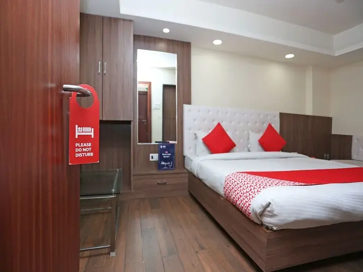 Бхопал: OYO 4406 Hotel Arya Palace
