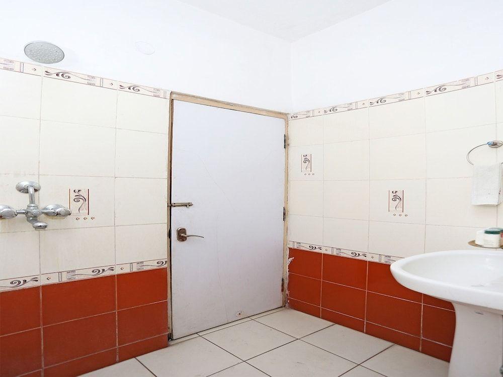 Бхопал: OYO 4406 Hotel Arya Palace