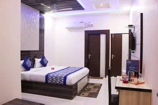 Агра: Hotel Gayatri Residency