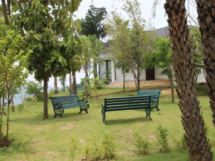 Дела: Vanvasa Resort