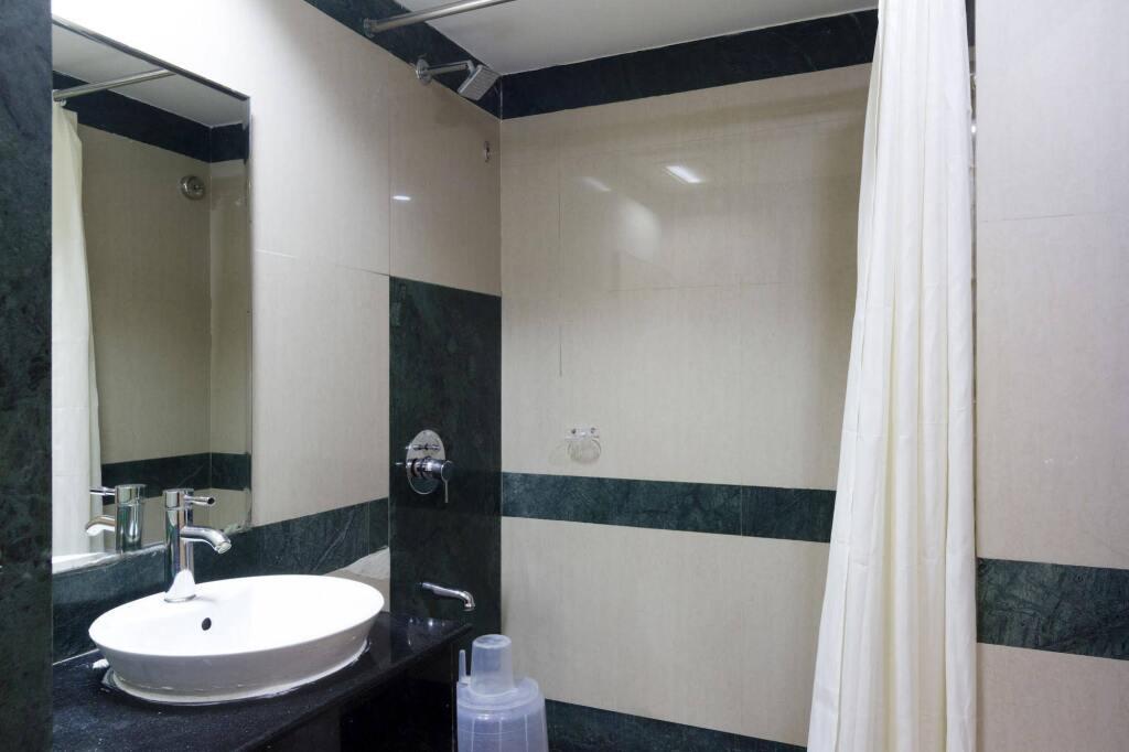 Хидерабад: FabHotel AVS Gachibowli
