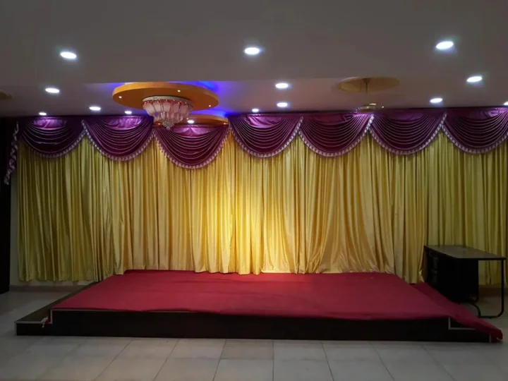 Хосур: Hotel Sri Vaari Residency