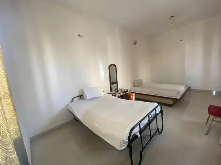 Хосур: Hotel Sri Vaari Residency