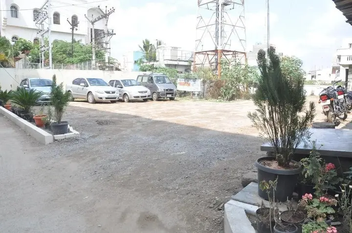 Хосур: Hotel Sri Vaari Residency