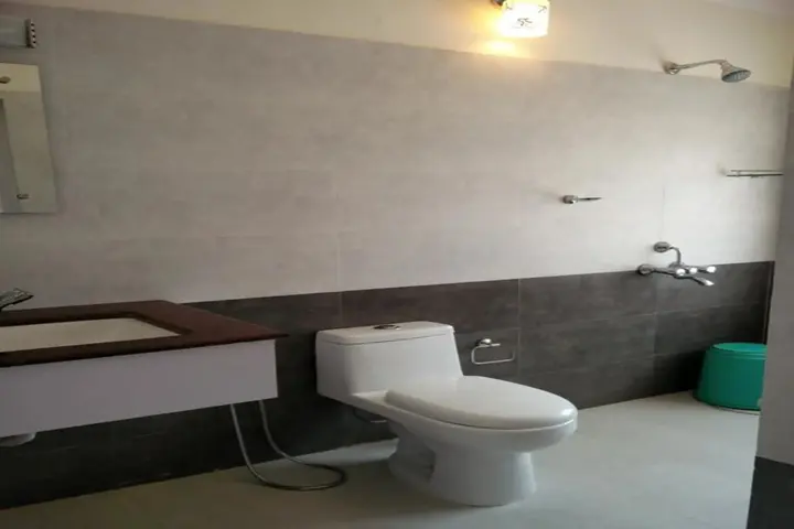 Ути: Colonel's Inn