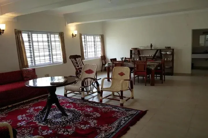 Ути: Colonel's Inn