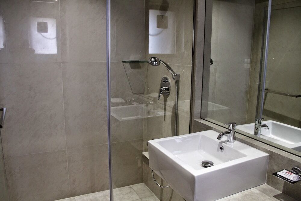 Мумбаи: Fabhotel Ashoka Apartments Marol
