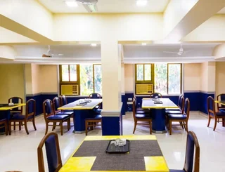 Мумбаи: Fabhotel Ashoka Apartments Marol