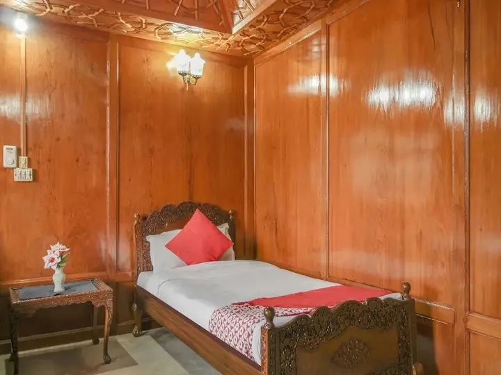 New Maharaja Palace Group of Houseboat's — фото 4