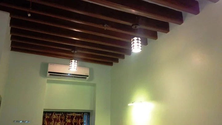 Мумбаи: Hotel Blue Bird Colaba