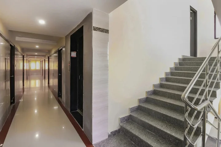 Шамшабад: Nine Star Hotel