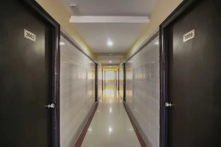 Шамшабад: Nine Star Hotel