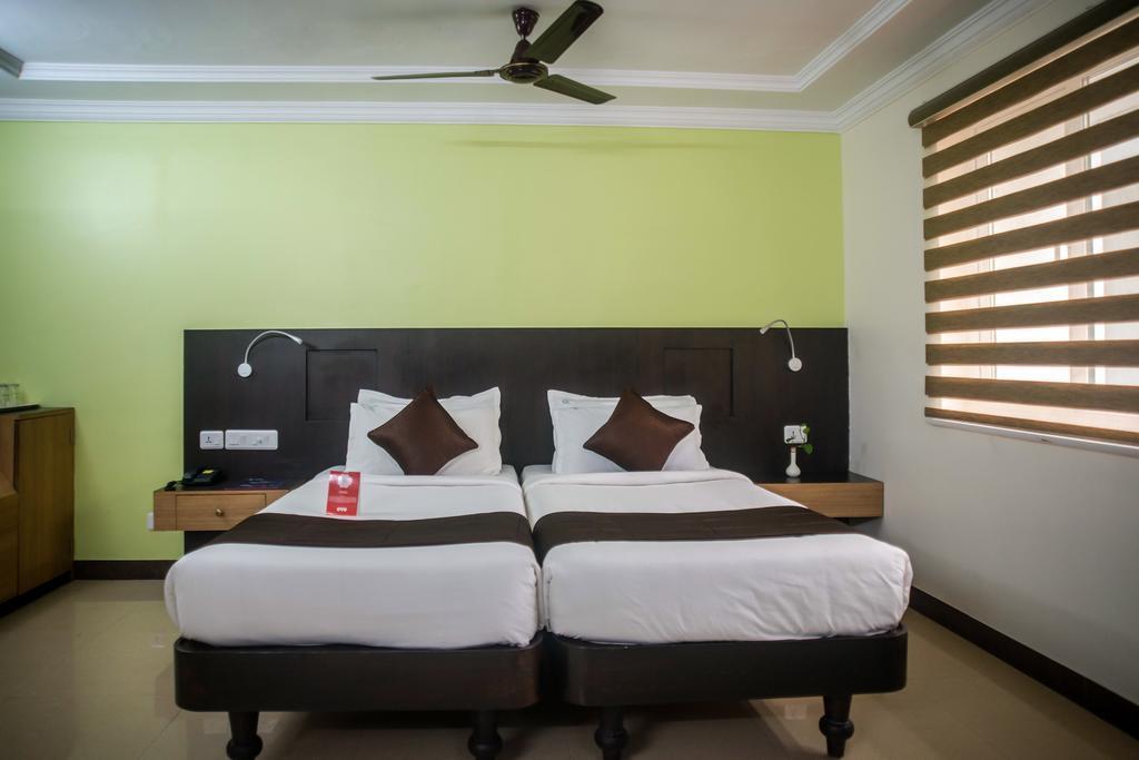 Ченнаи: New Woodlands Hotel