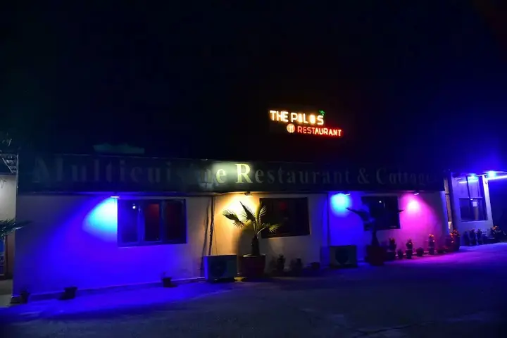 Бахадрабад: The Palms Resort
