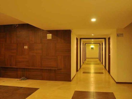 Вандиперьяр: Hotel Lemurian Heritage