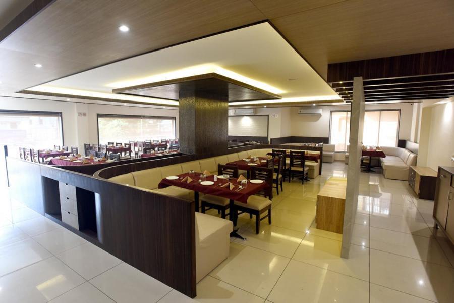 Ананд: Hotel Sach Regency