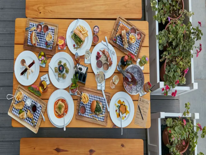 Бангалор: The Waverly Hotel & Residences