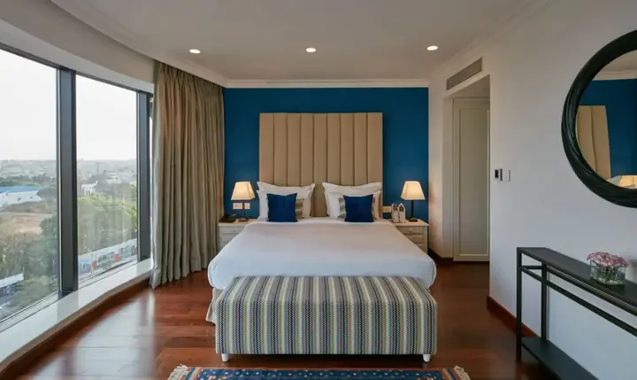Бангалор: The Waverly Hotel & Residences