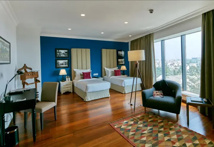 Бангалор: The Waverly Hotel & Residences