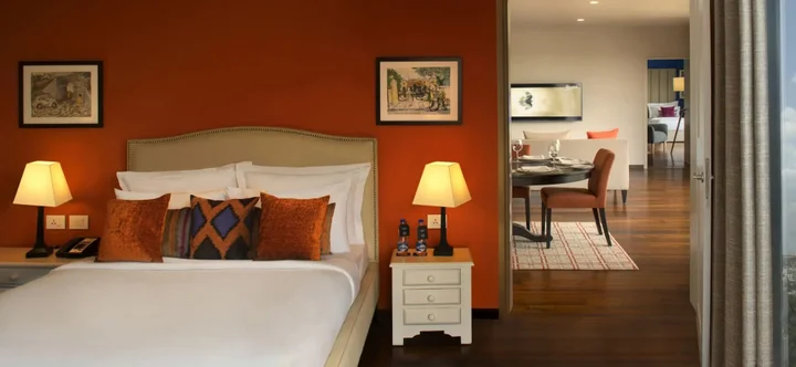 Бангалор: The Waverly Hotel & Residences