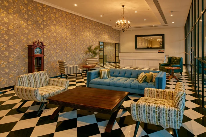 Бангалор: The Waverly Hotel & Residences