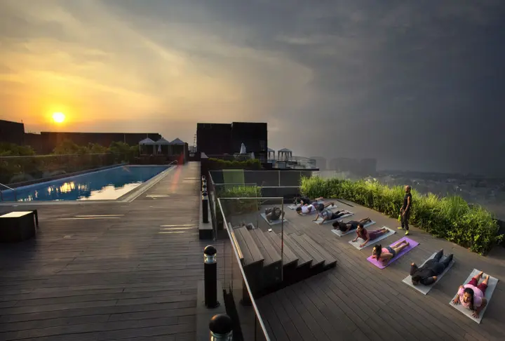 Бангалор: The Waverly Hotel & Residences