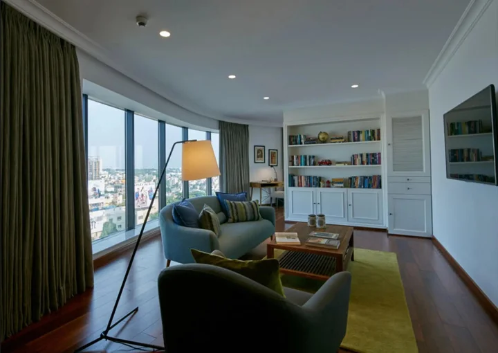 Бангалор: The Waverly Hotel & Residences