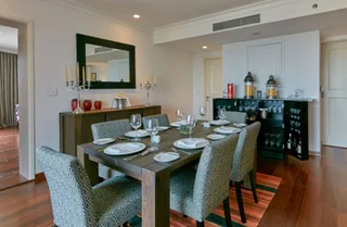 Бангалор: The Waverly Hotel & Residences