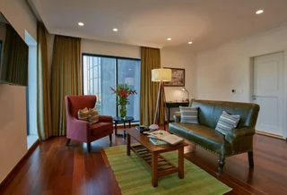 Бангалор: The Waverly Hotel & Residences