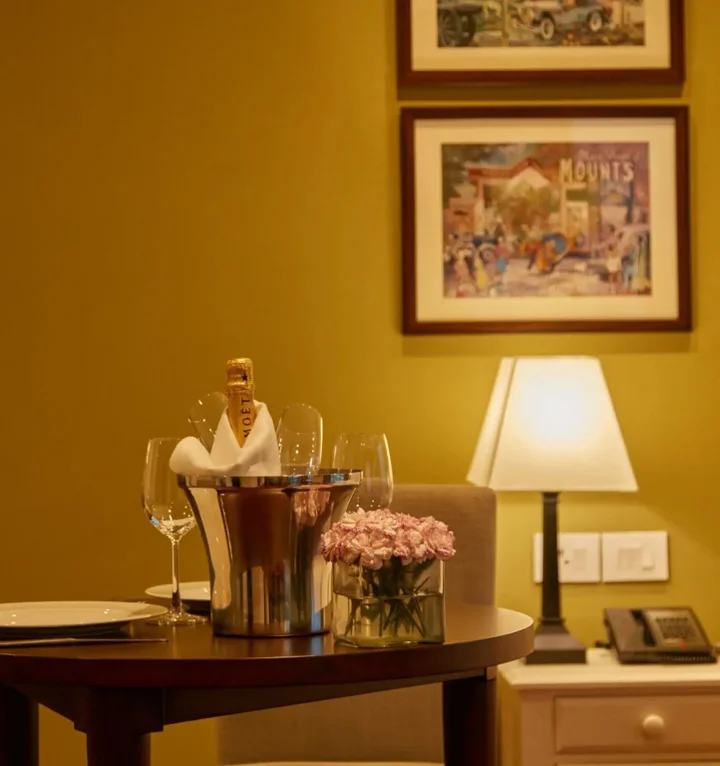 Бангалор: The Waverly Hotel & Residences