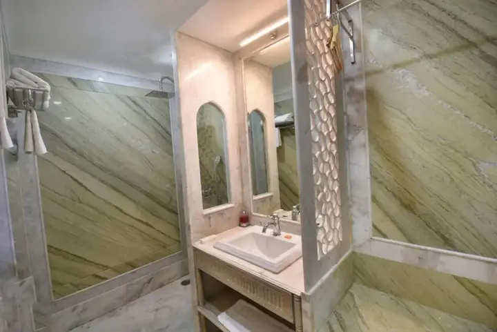 Джайпур: Nirbana Palace - A Heritage Hotel