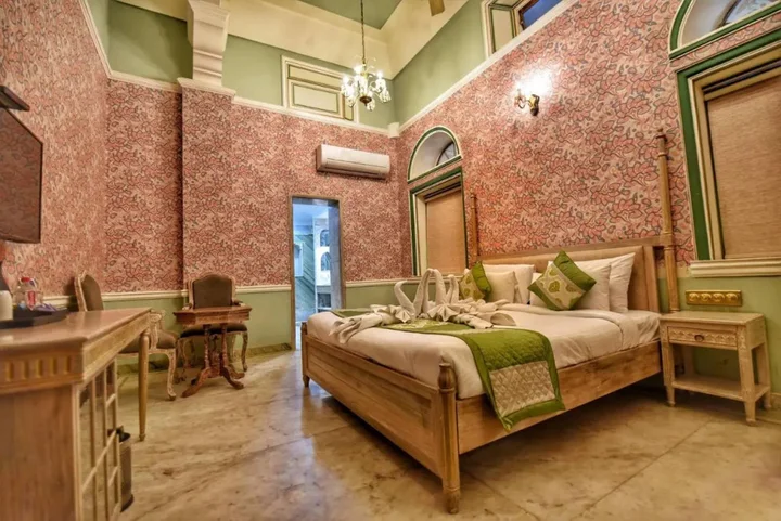 Джайпур: Nirbana Palace - A Heritage Hotel