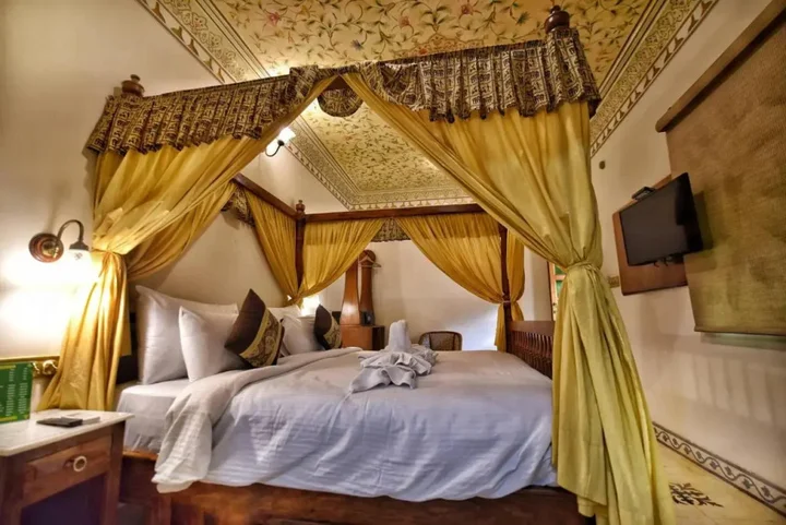 Джайпур: Nirbana Palace - A Heritage Hotel