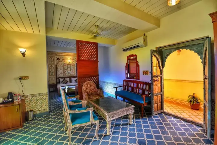 Джайпур: Nirbana Palace - A Heritage Hotel