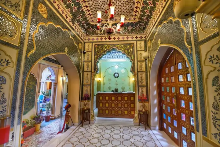 Джайпур: Nirbana Palace - A Heritage Hotel
