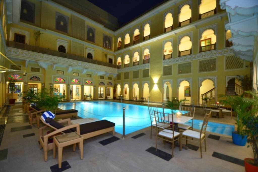 Джайпур: Nirbana Palace - A Heritage Hotel