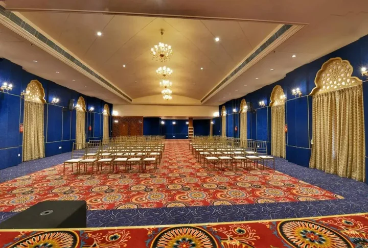 Джайпур: Nirbana Palace - A Heritage Hotel