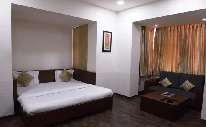 Вадодара: Hotel Palm View Residency