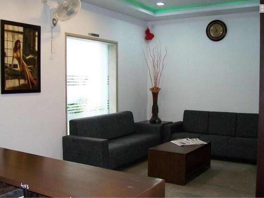 Вадодара: Hotel Palm View Residency