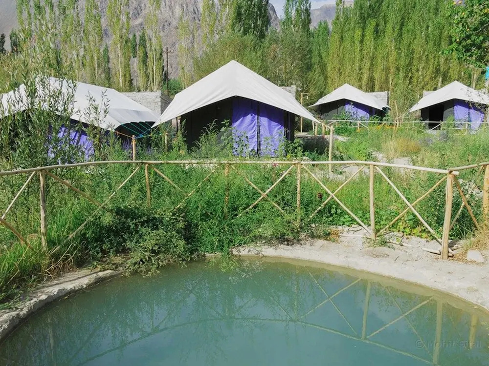Хундер: Dowa Deluxe Camp