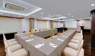 Пимпри-Чинчвад: The Fern Residency, MIDC - Pune