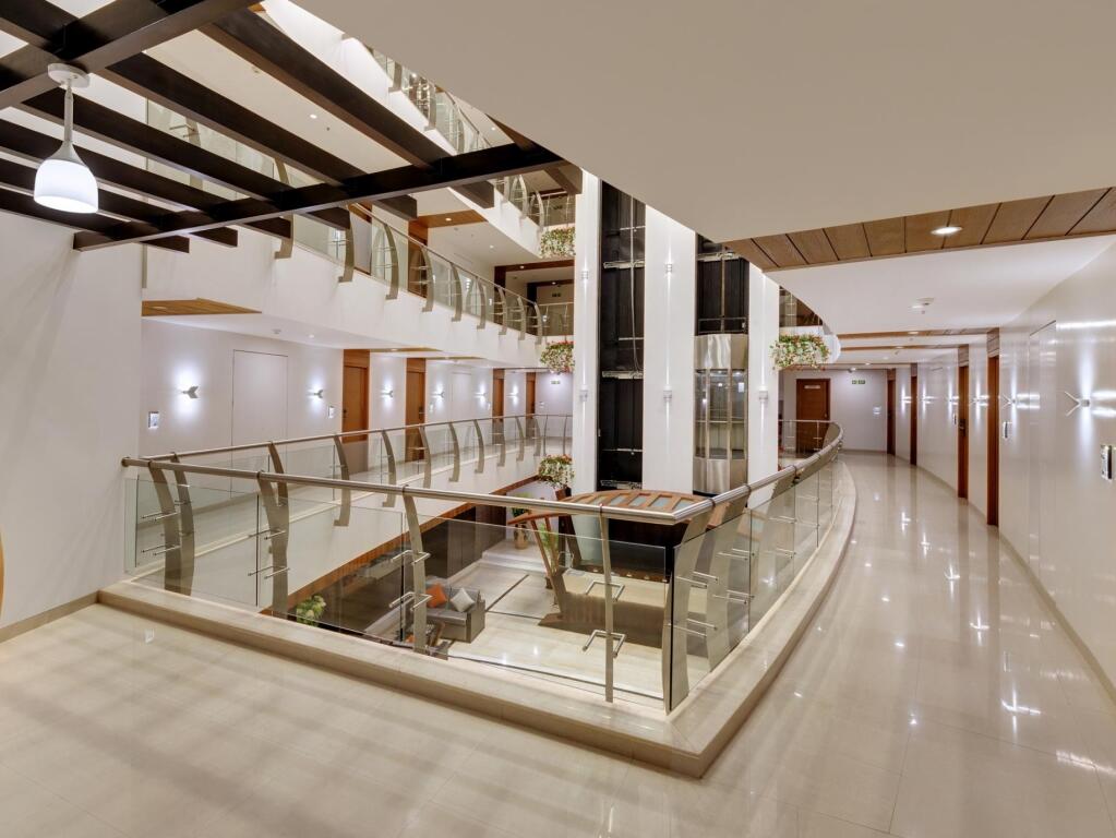 Пимпри-Чинчвад: The Fern Residency, MIDC - Pune