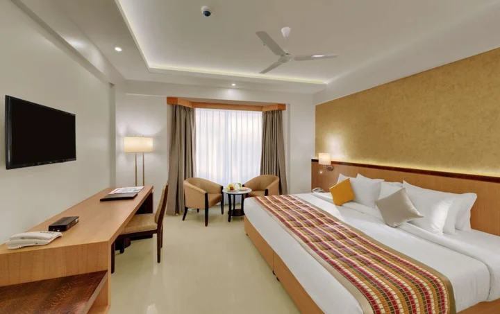 Пимпри-Чинчвад: The Fern Residency, MIDC - Pune