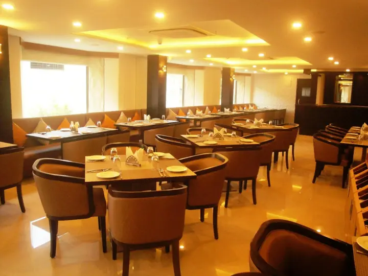 Пимпри-Чинчвад: The Fern Residency, MIDC - Pune