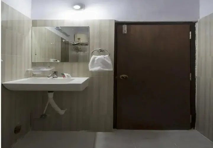 Хидерабад: OYO 3968 Chandras Residency