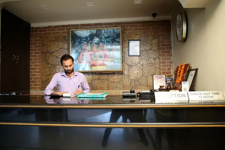 Катра: Hotel Vipul Palace